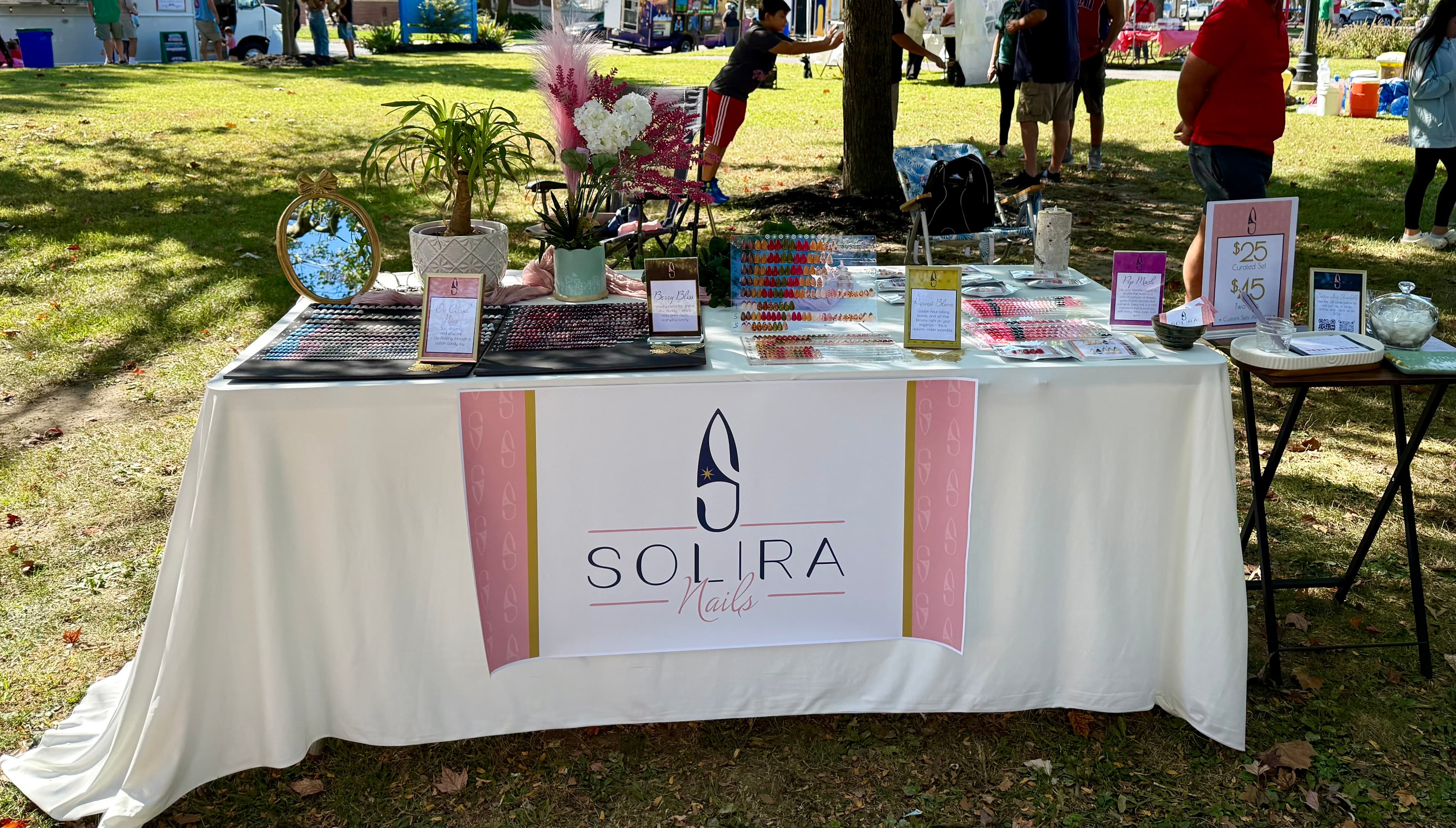 Solira Nails gallery image 2